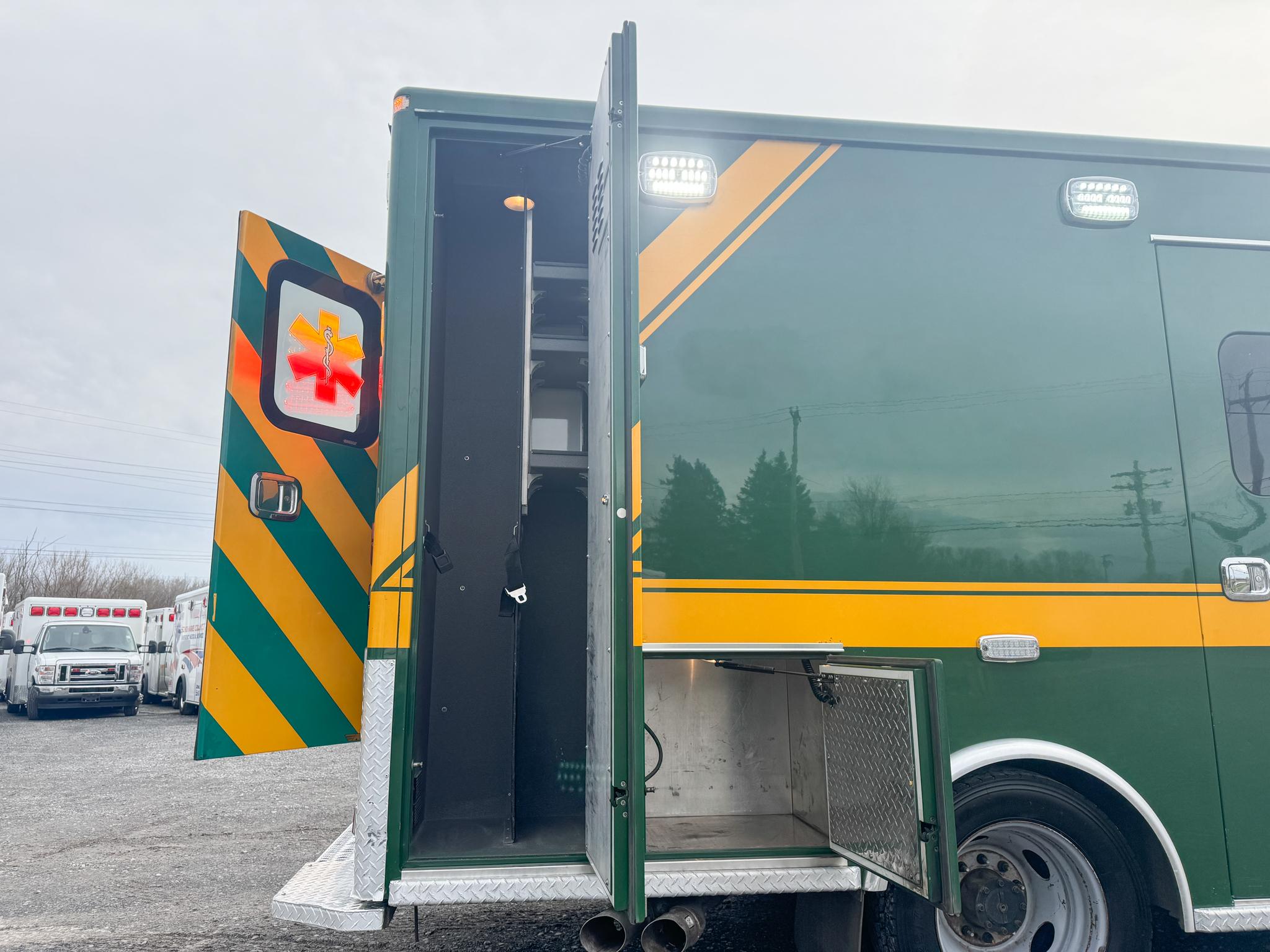 2017 AEV 4x4 F-450 Diesel Type I - image 8