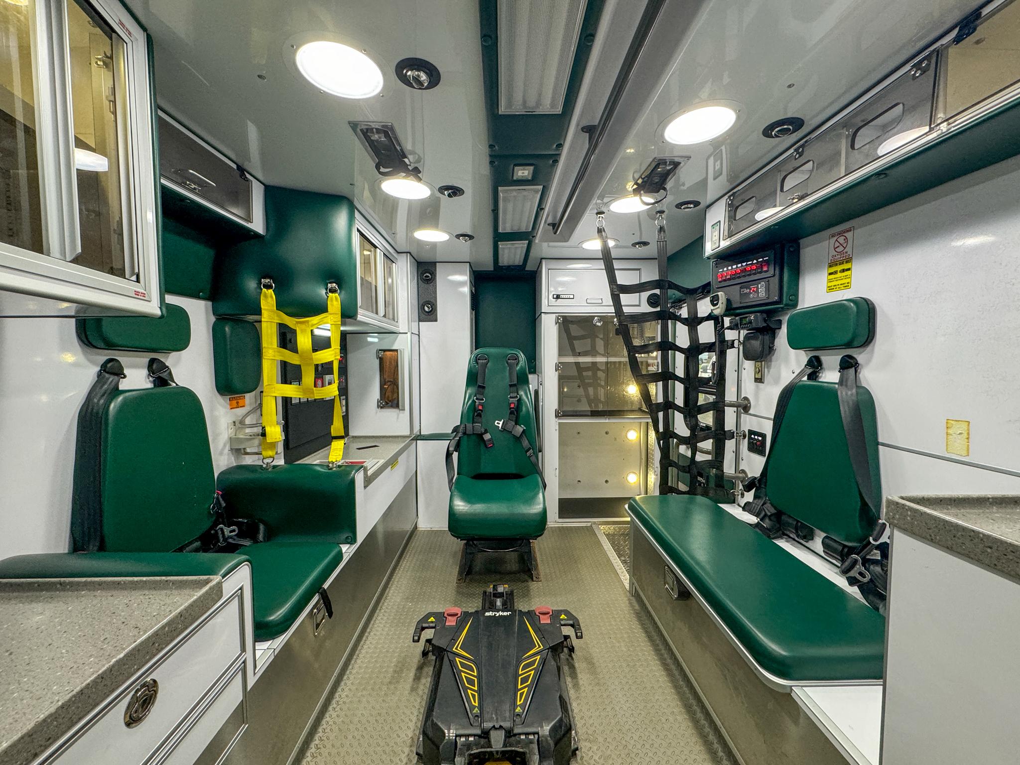 2017 AEV 4x4 F-450 Diesel Type I - image 12