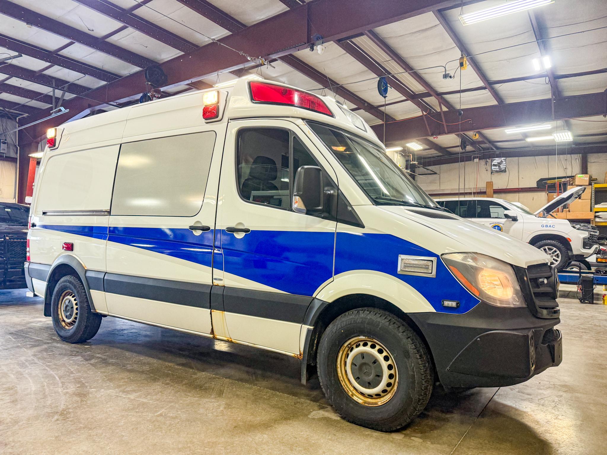 2015 Demers Sprinter Type II - image 4