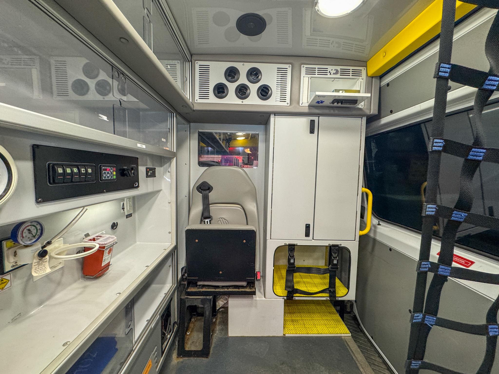 2015 Demers Sprinter Type II - image 8