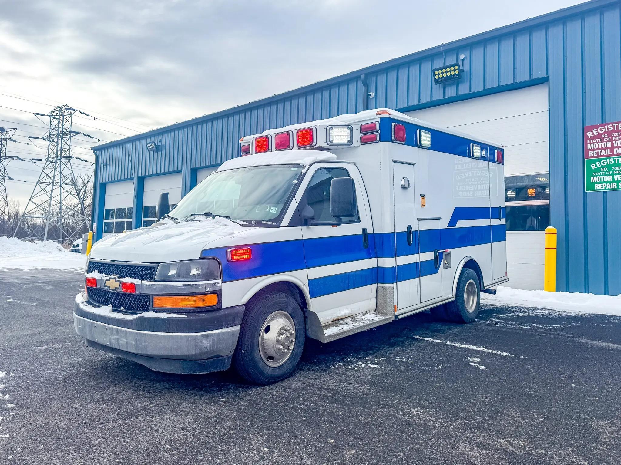 2017 Wheeled Coach CitiMedic Chevy 3500 Type III - image 1