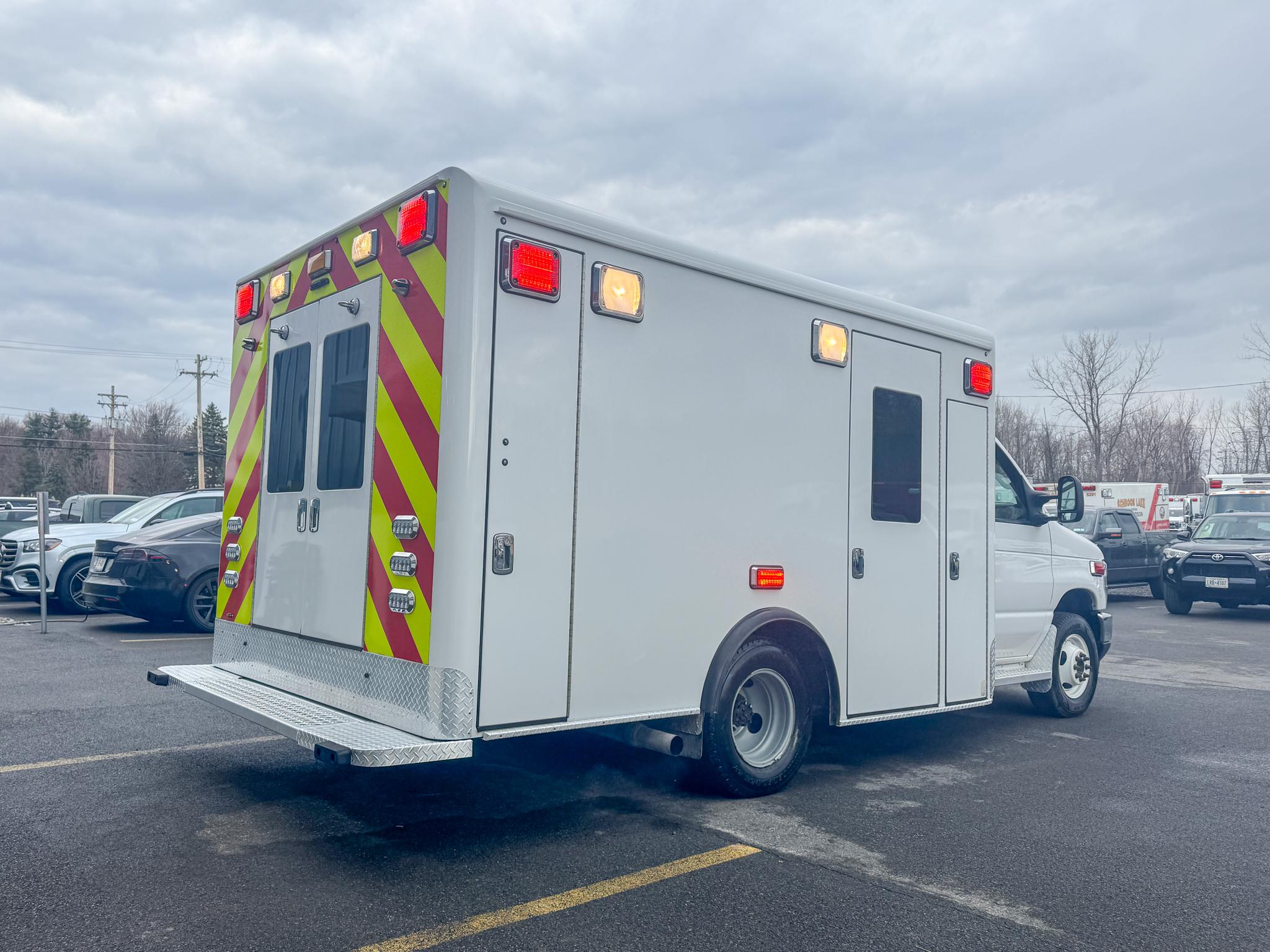2022 Crestline CCL150 E-350 Type III - image 3