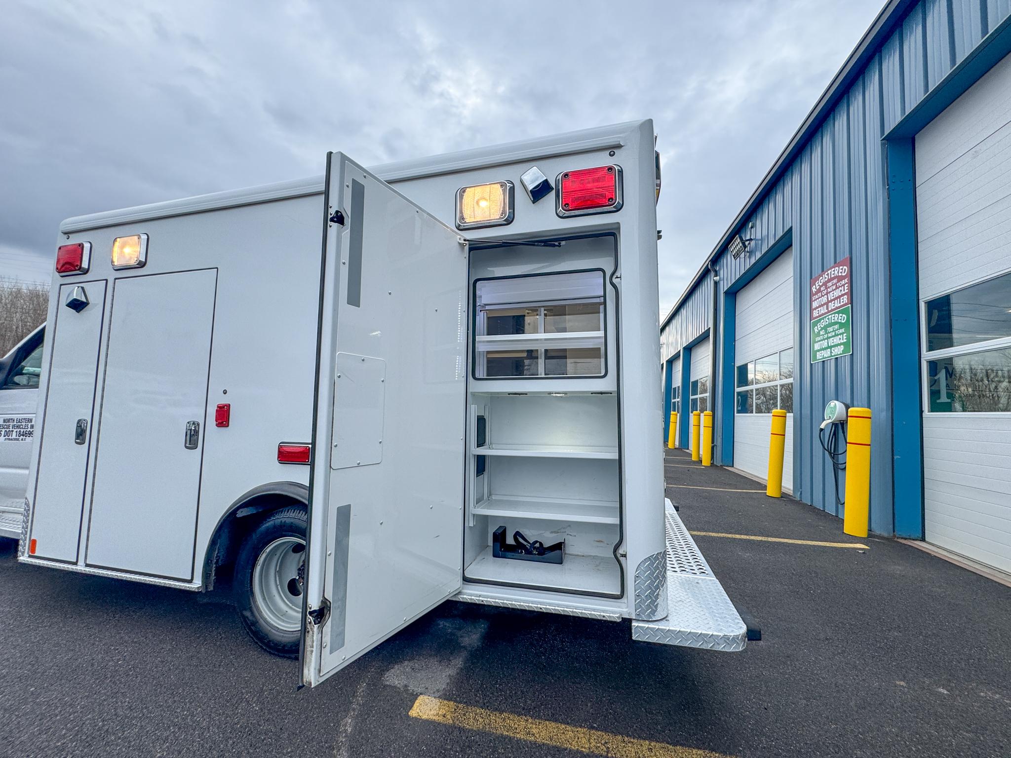 2022 Crestline CCL150 E-350 Type III - image 7