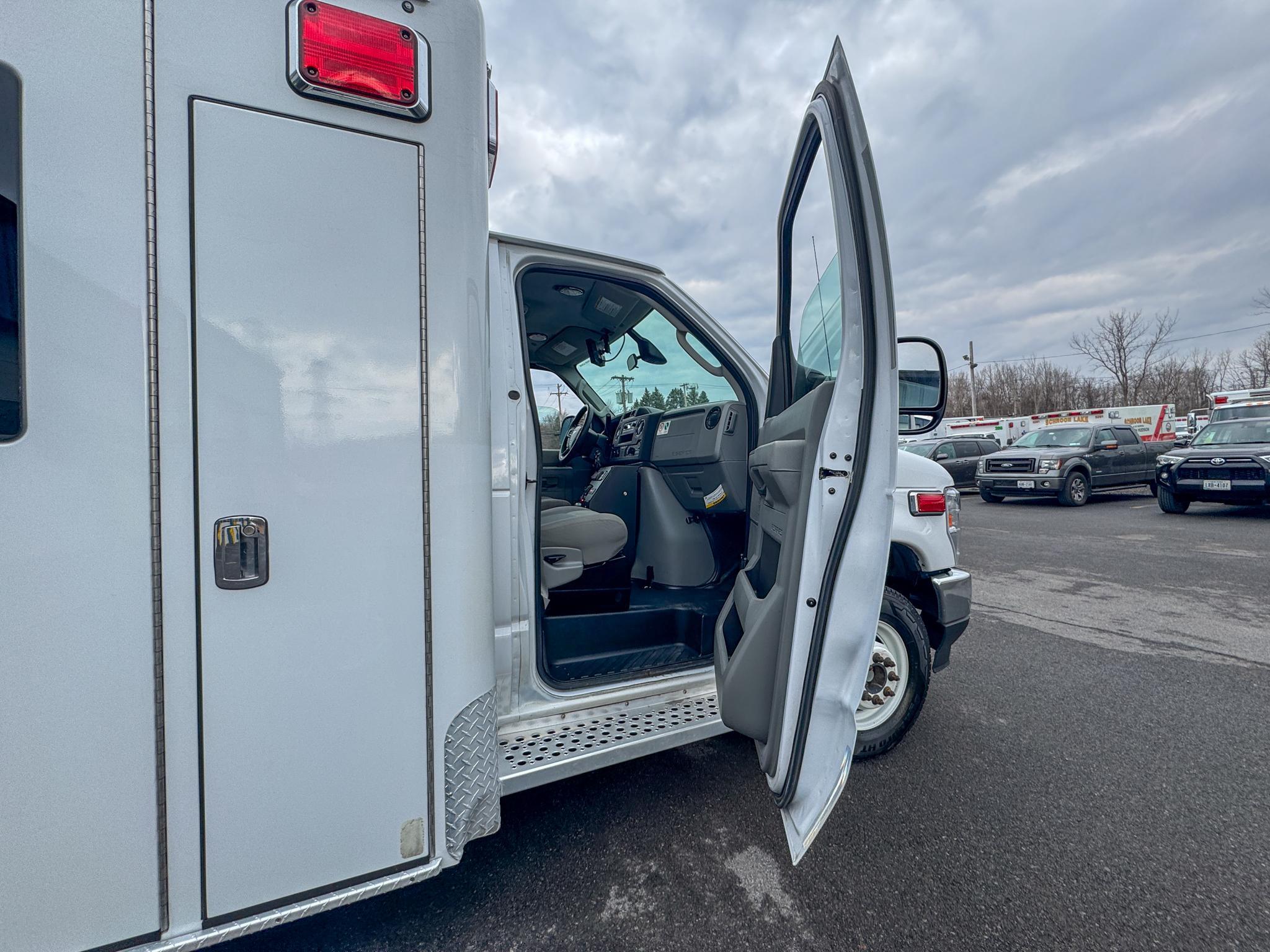 2022 Crestline CCL150 E-350 Type III - image 11