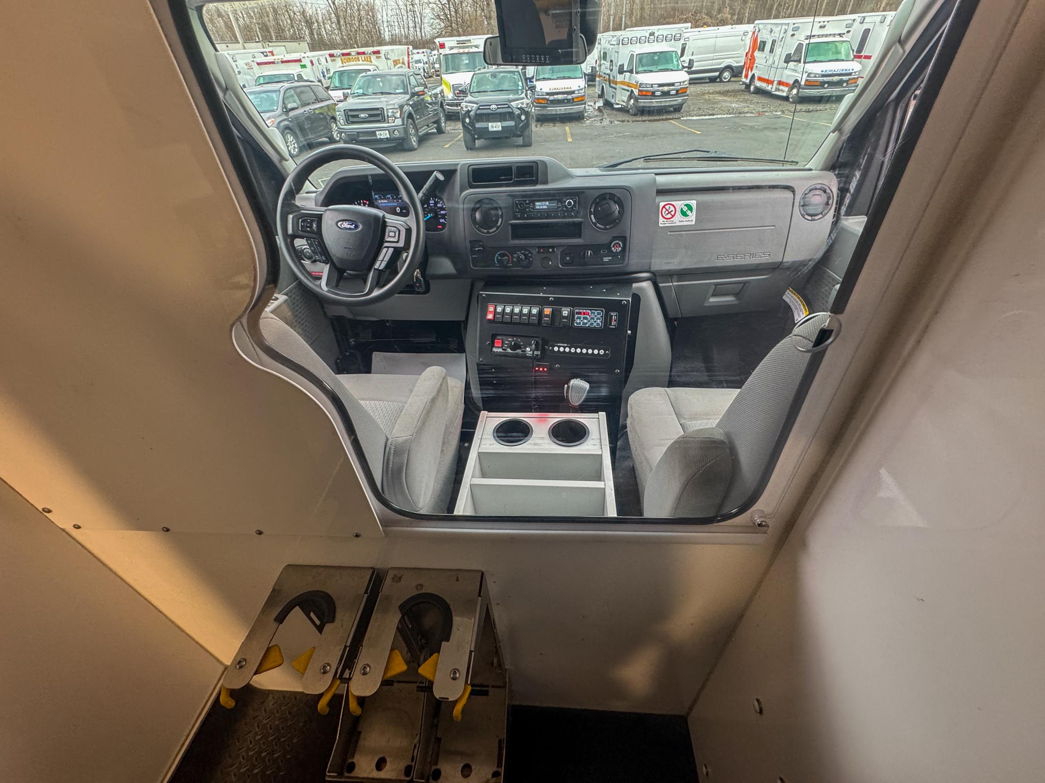 2022 Crestline CCL150 E-350 Type III - image 21
