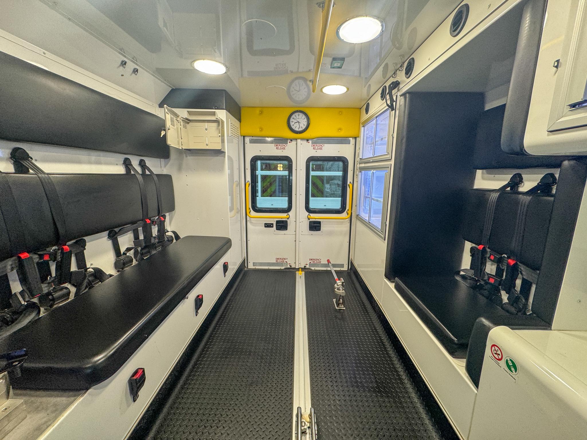2022 Crestline CCL150 E-350 Type III - image 22