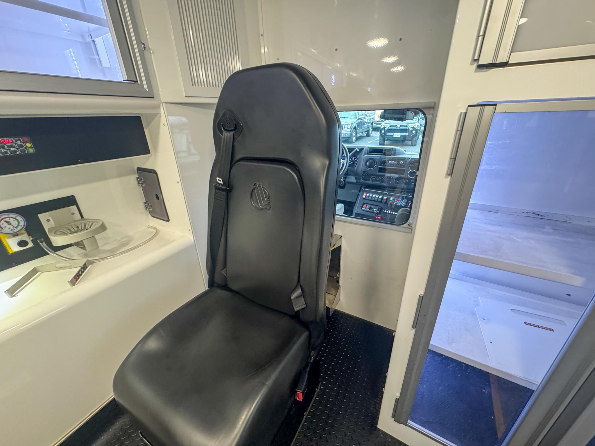 2022 Crestline CCL150 E-350 Type III - image 20