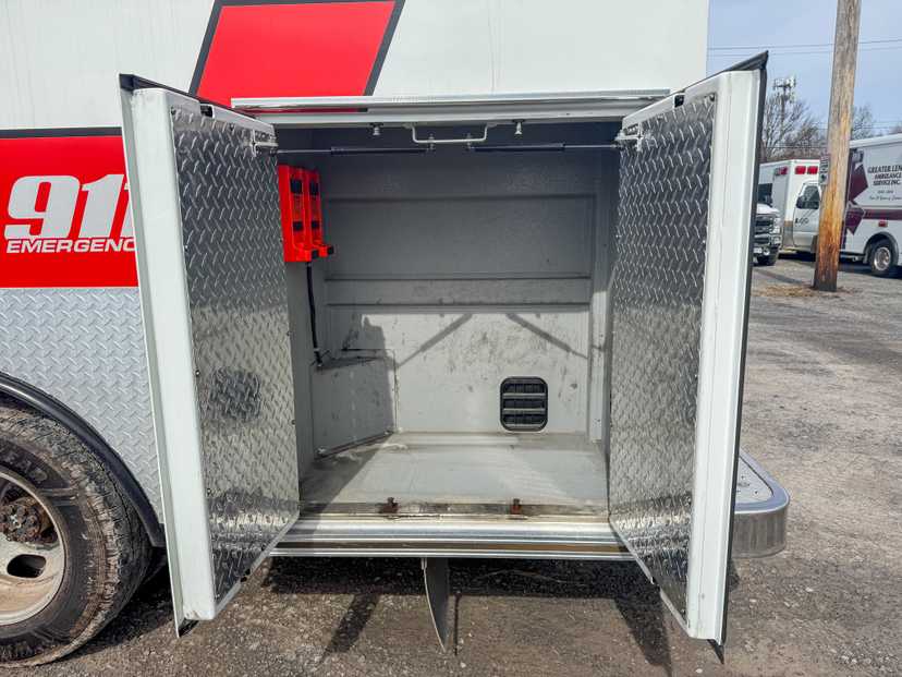 2014 Braun Chevrolet Type III Ambulance — photo 7