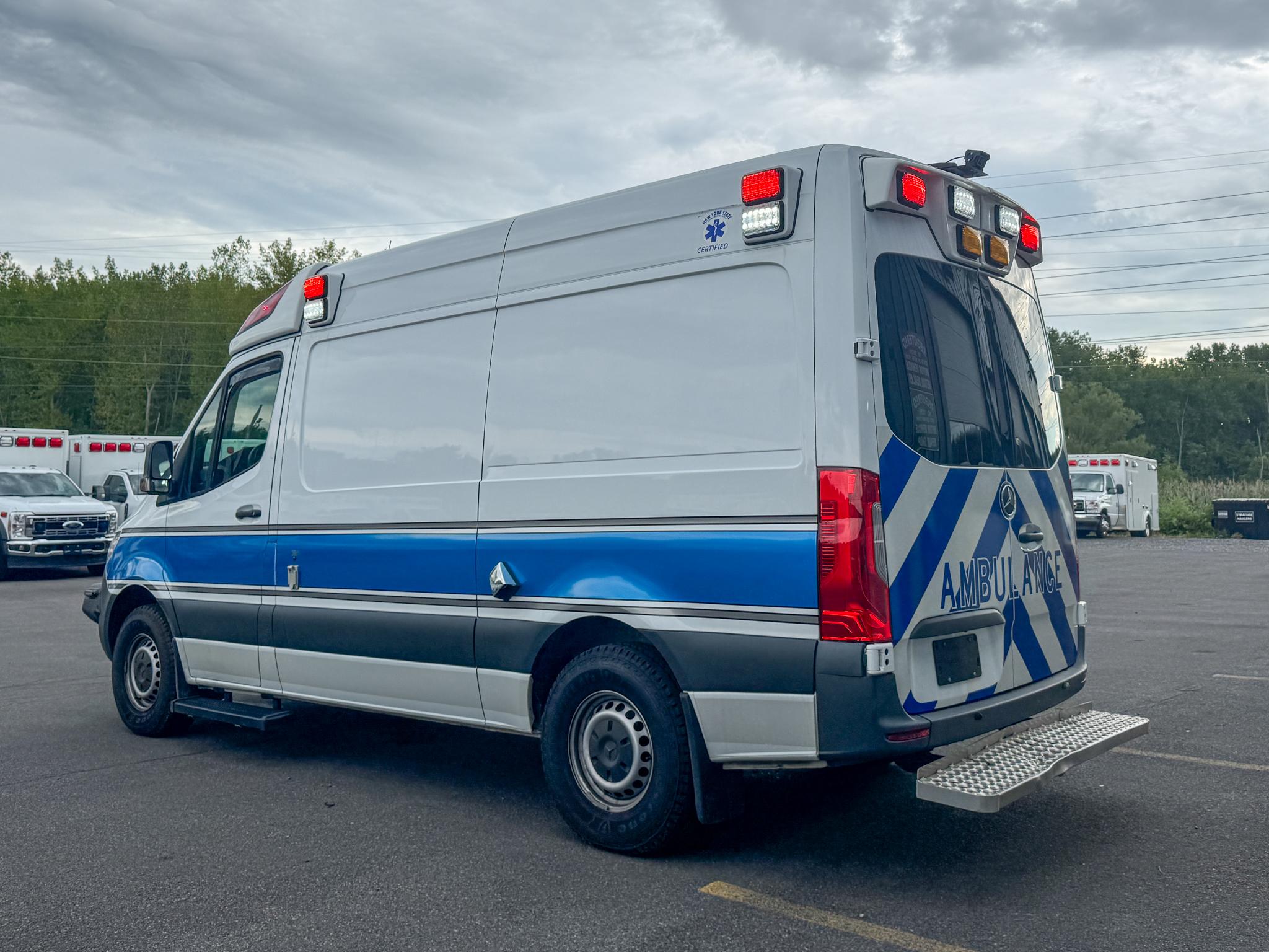 2019 Demers Mercedes Type II Ambulance - image 3