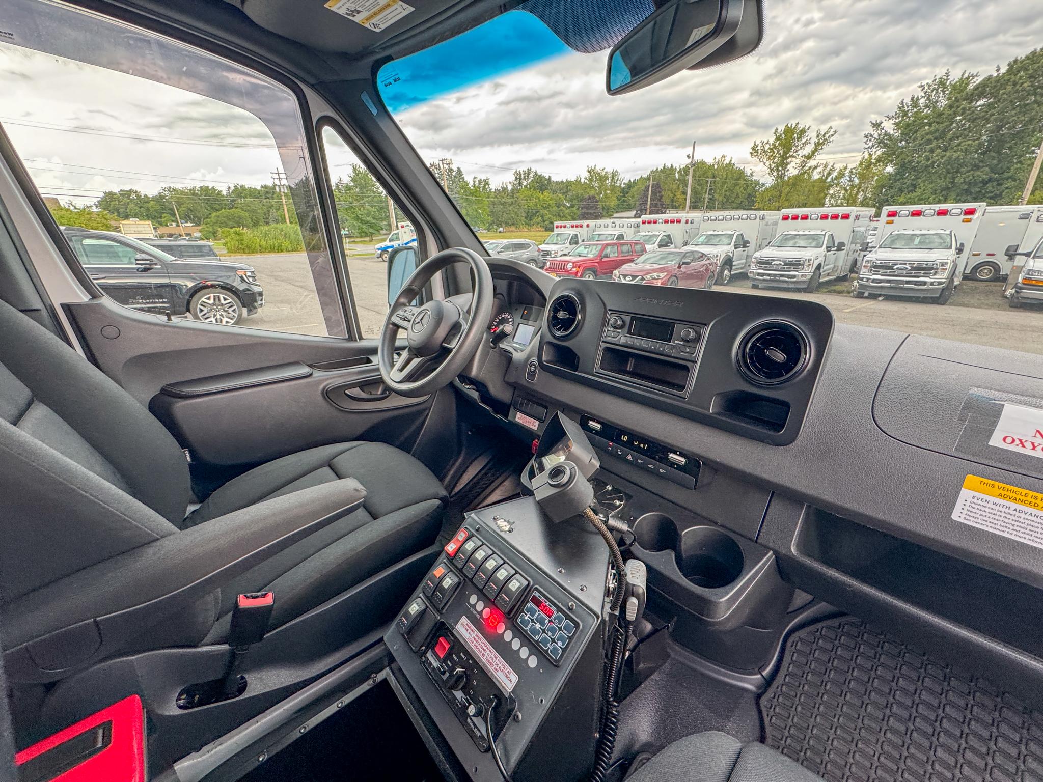 2019 Demers Mercedes Type II Ambulance - image 5