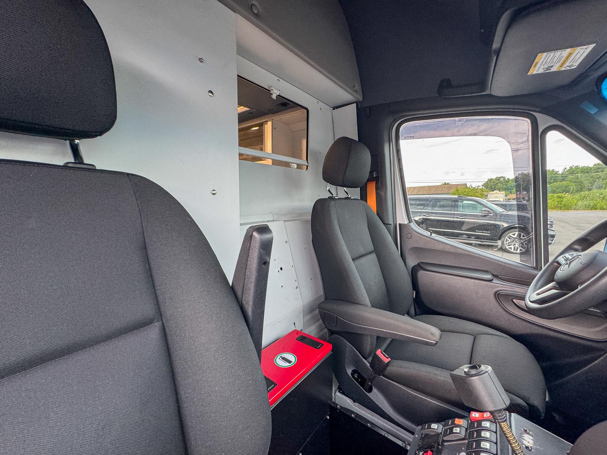 2019 Demers Mercedes Type II Ambulance - image 6