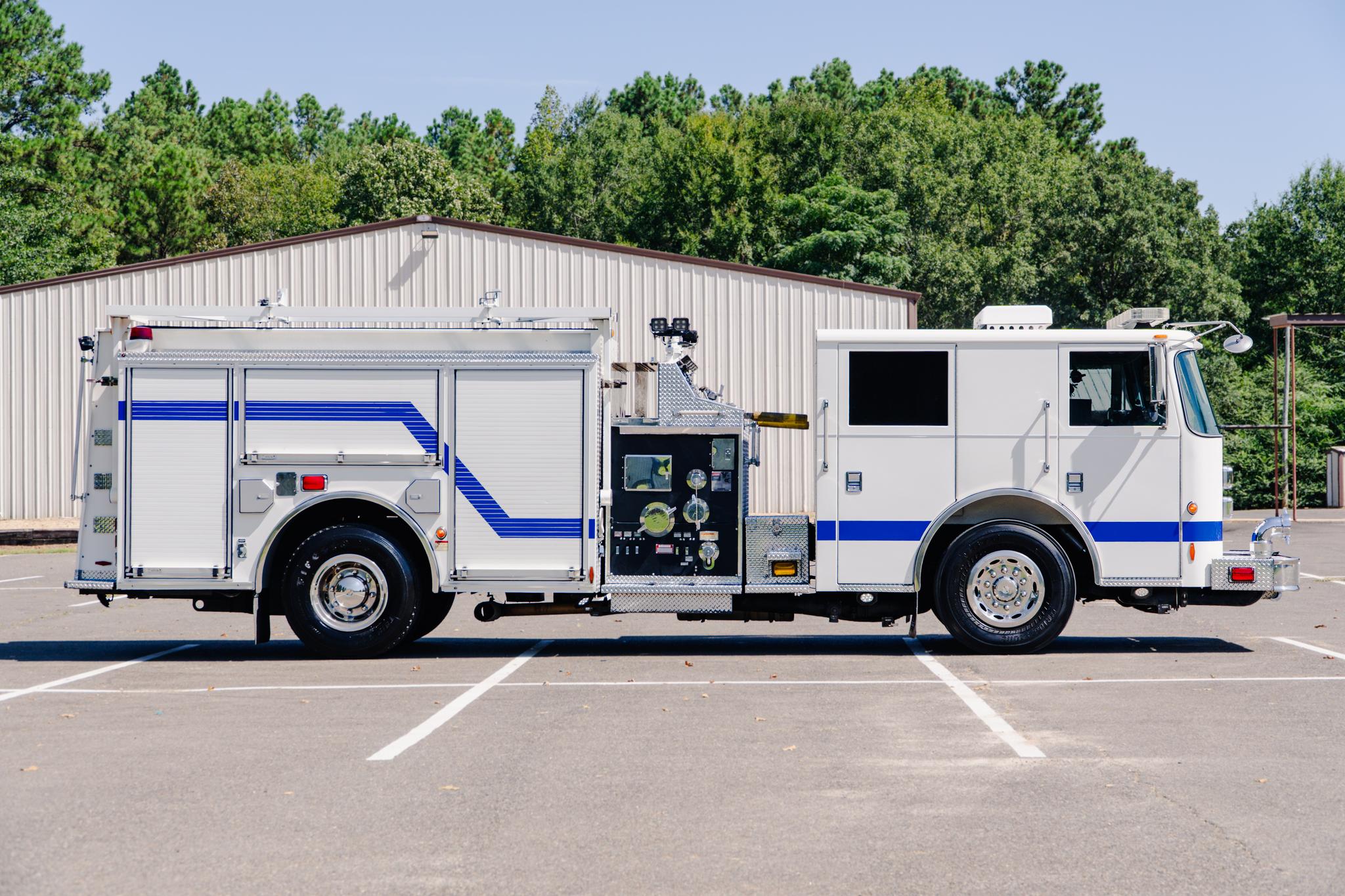 2008 Pierce Contender Pumper - image 3