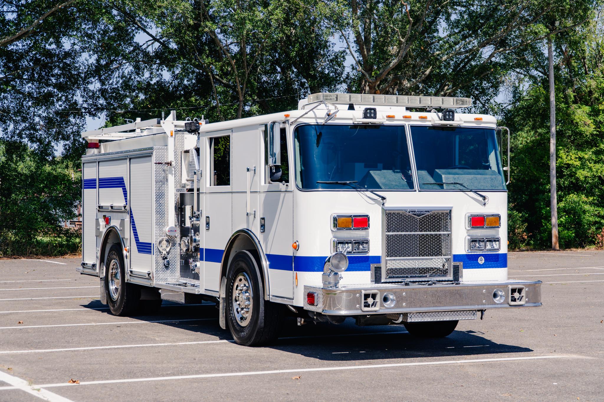 2008 Pierce Contender Pumper - image 2