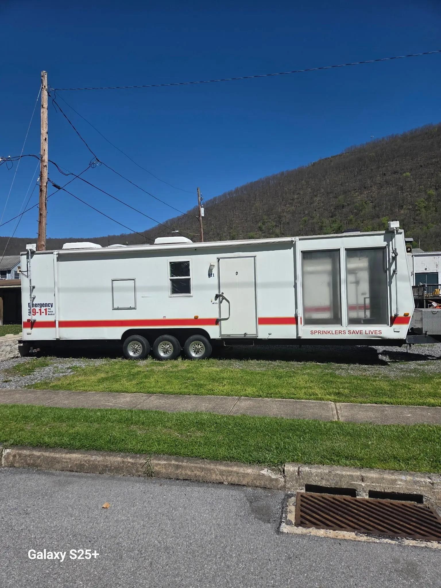 2010 Scotty Command Trailer - image 1