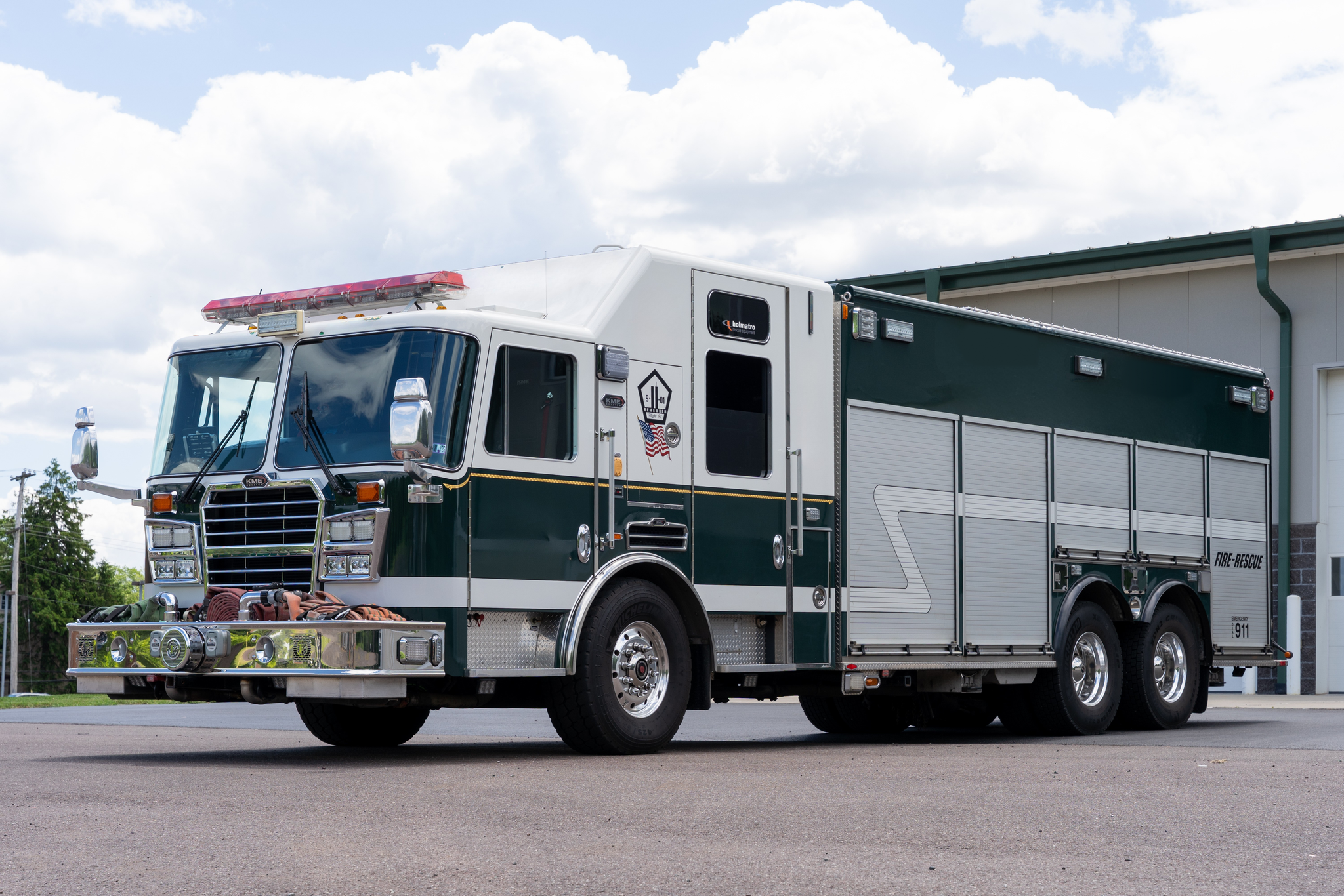 2012 KME Predator Rescue Pumper - image 2