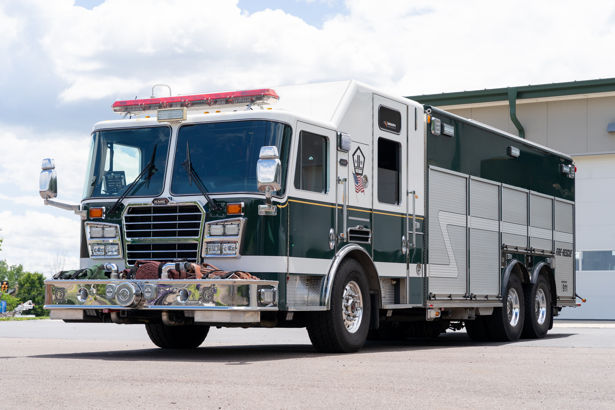 2012 KME Predator Rescue Pumper - image 1