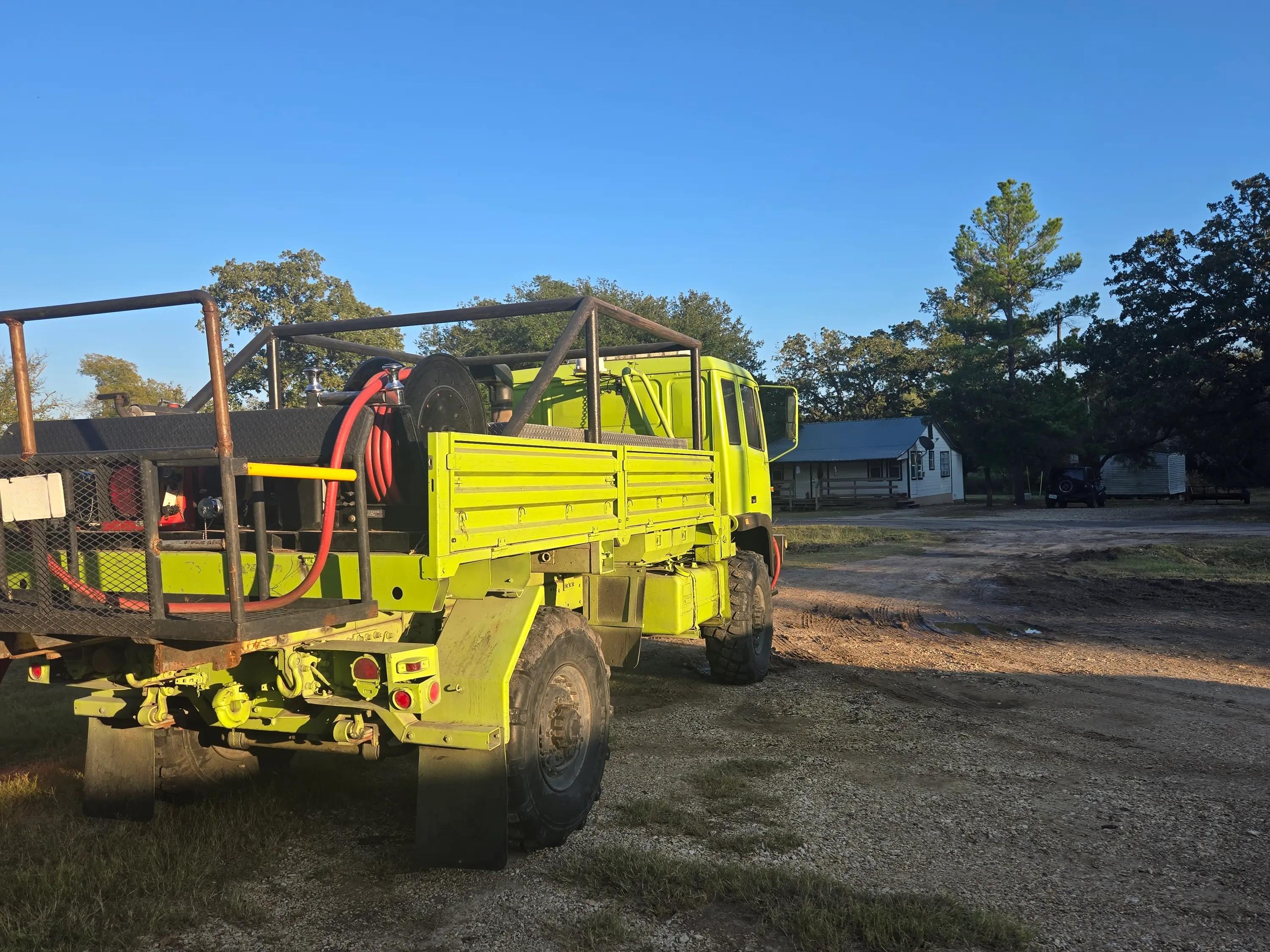 1996 S&S FT 4x4 Brush Truck - image 2