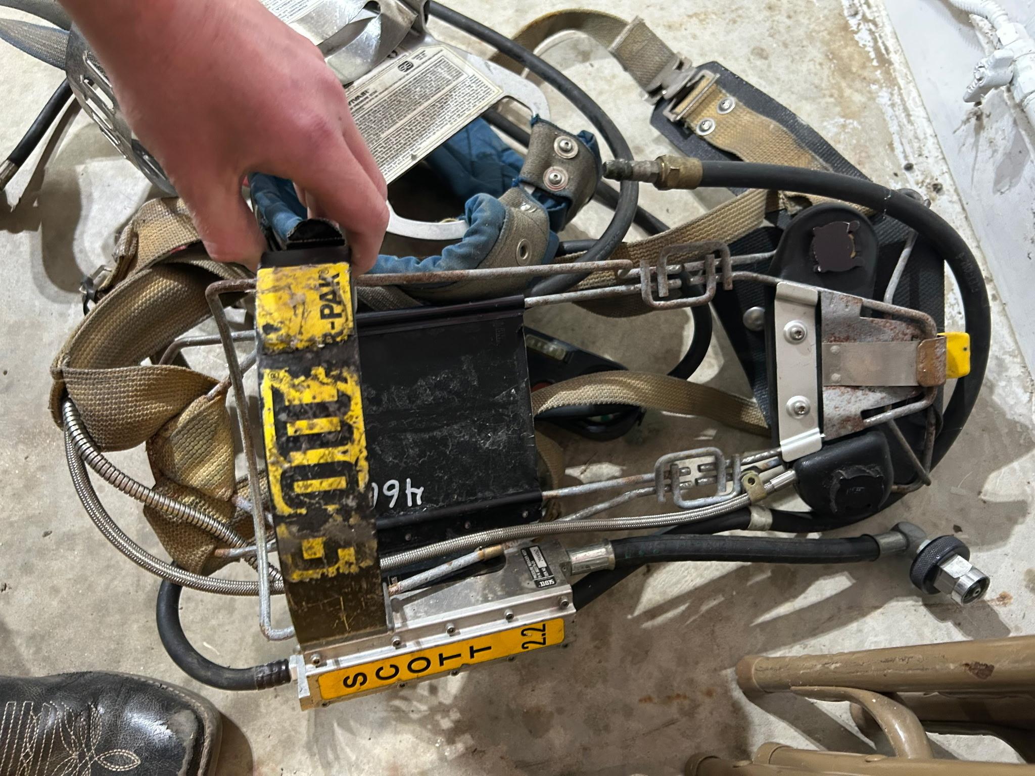 Lot of packs and bottles - image 13