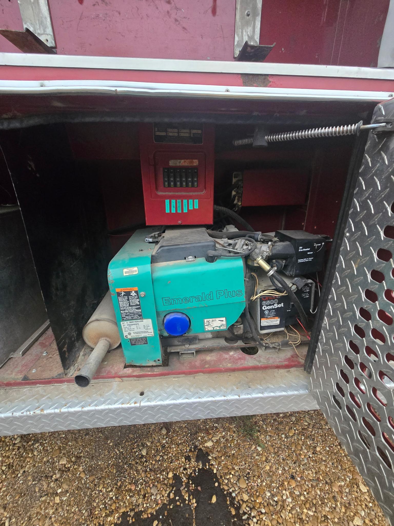 1993 International Pumper - image 17