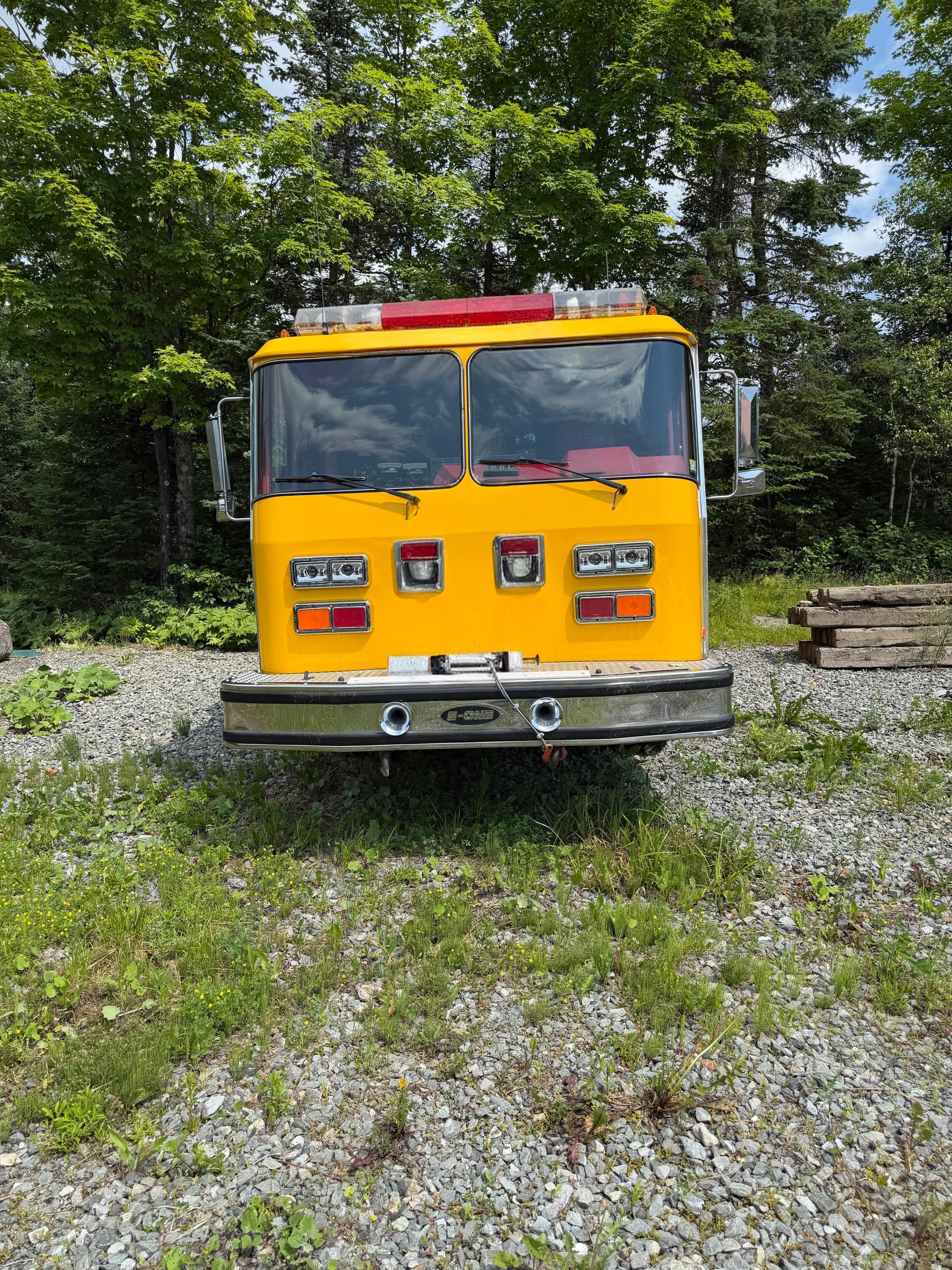 1991 E-One Protector Heavy Rescue - image 2