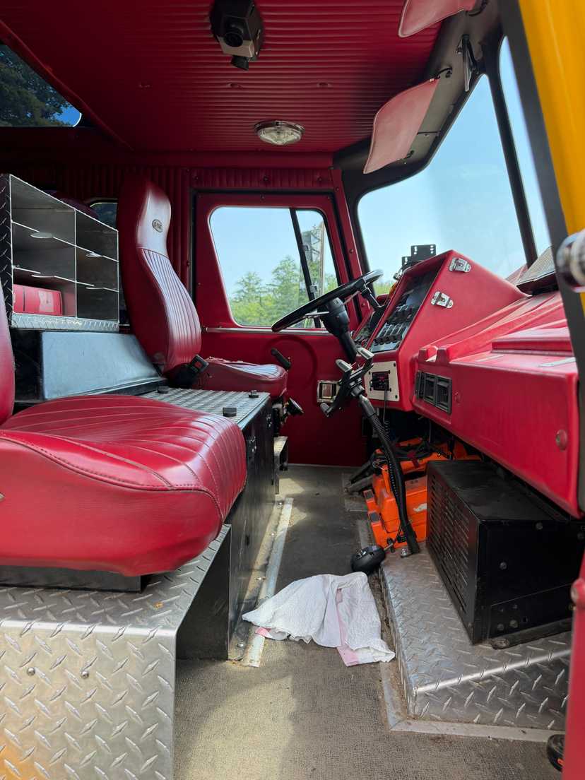 1991 E-One Protector Heavy Rescue — photo 5