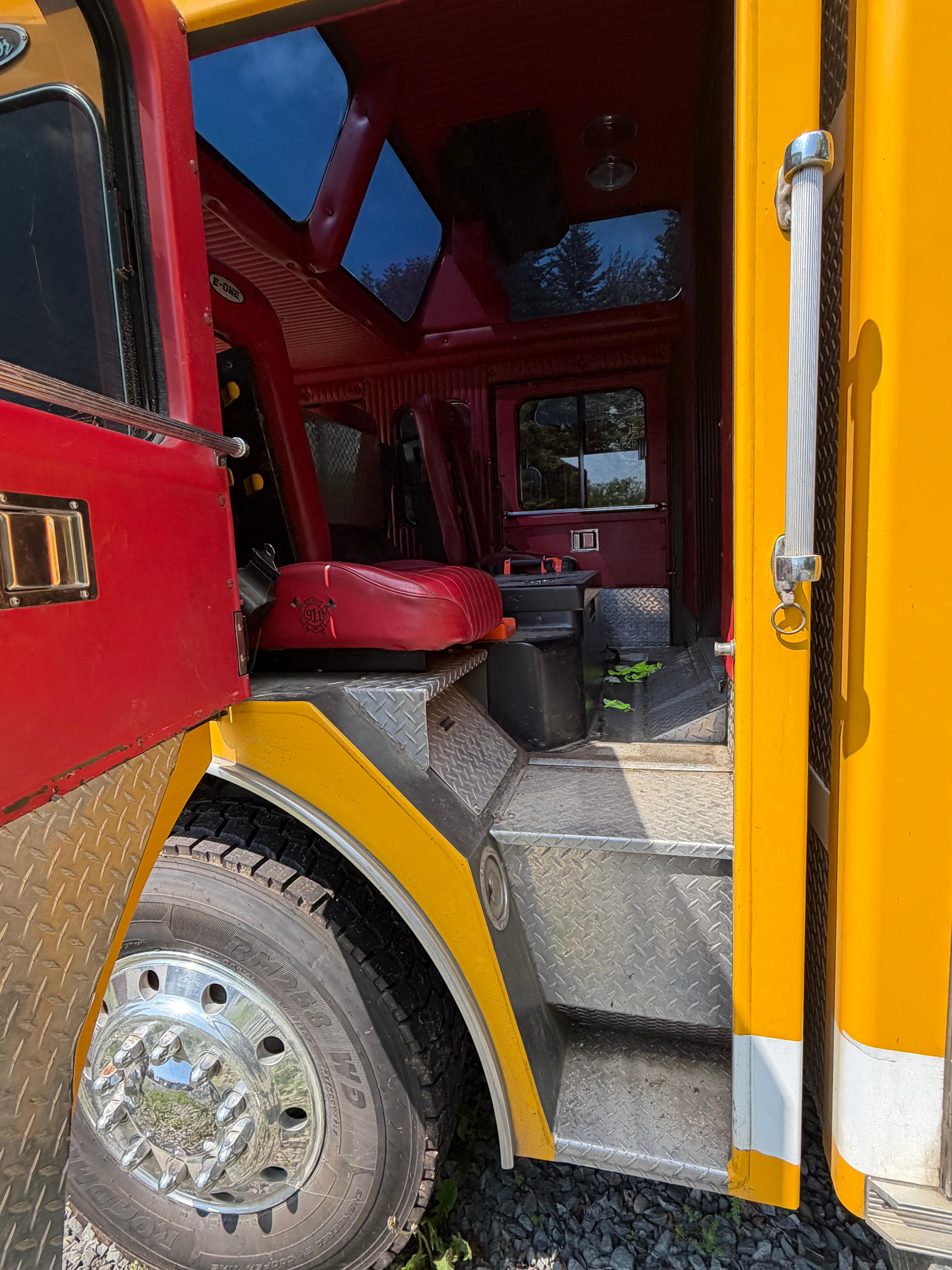 1991 E-One Protector Heavy Rescue - image 12