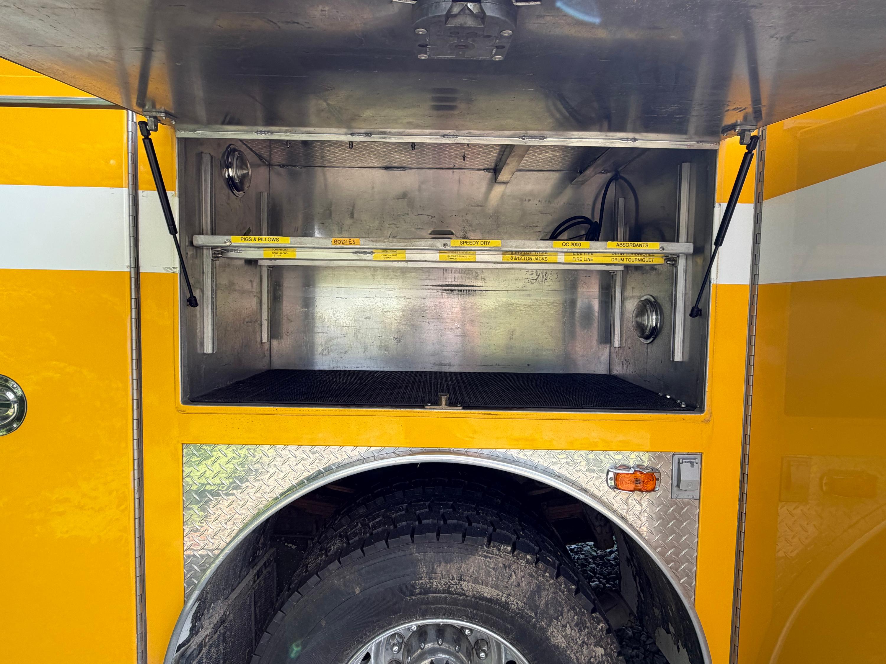 1991 E-One Protector Heavy Rescue - image 9