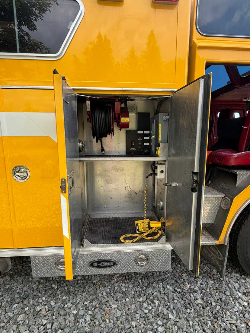 1991 E-One Protector Heavy Rescue — photo 7