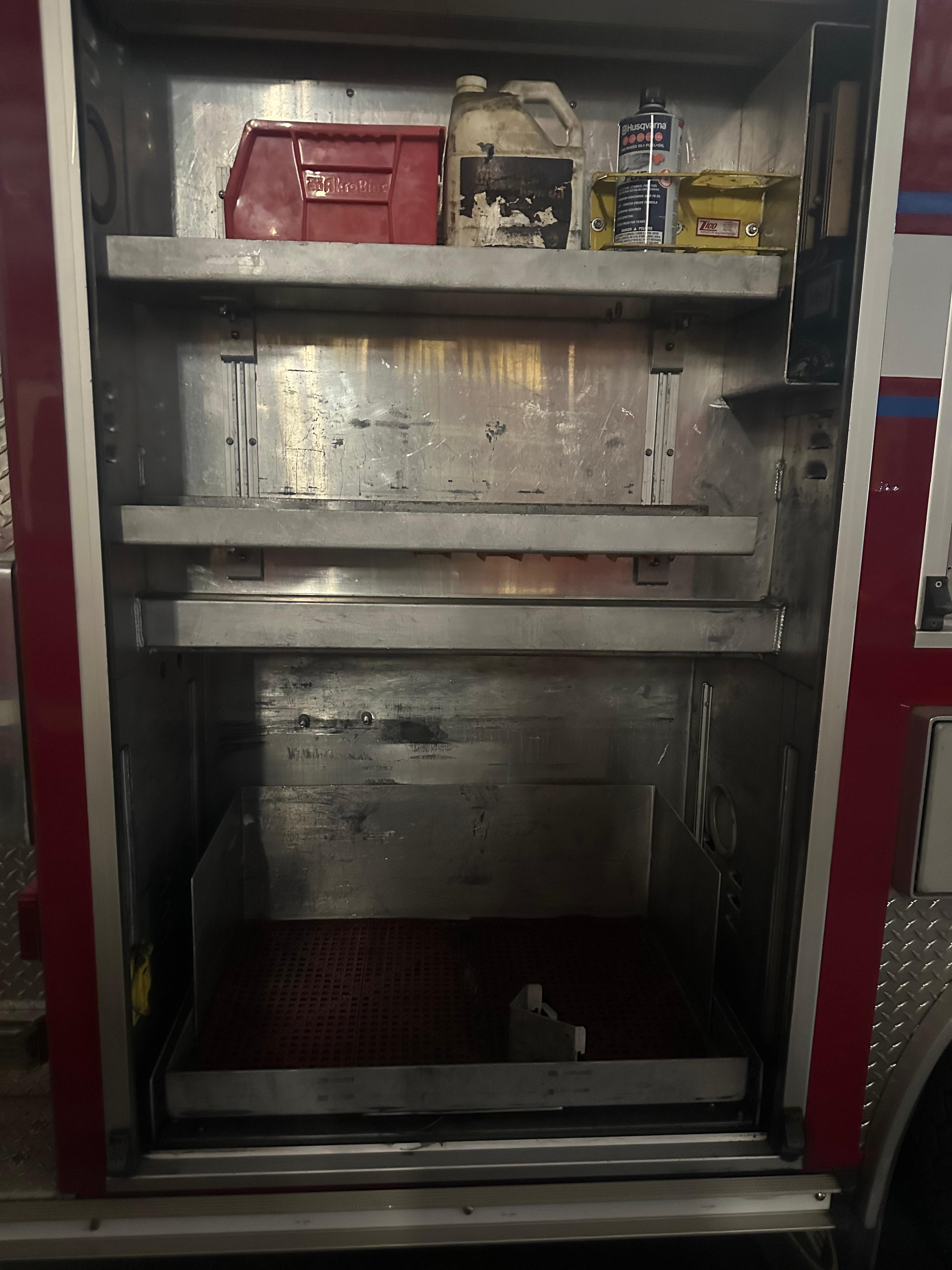 2002 E-One Typhoon Pumper - image 10