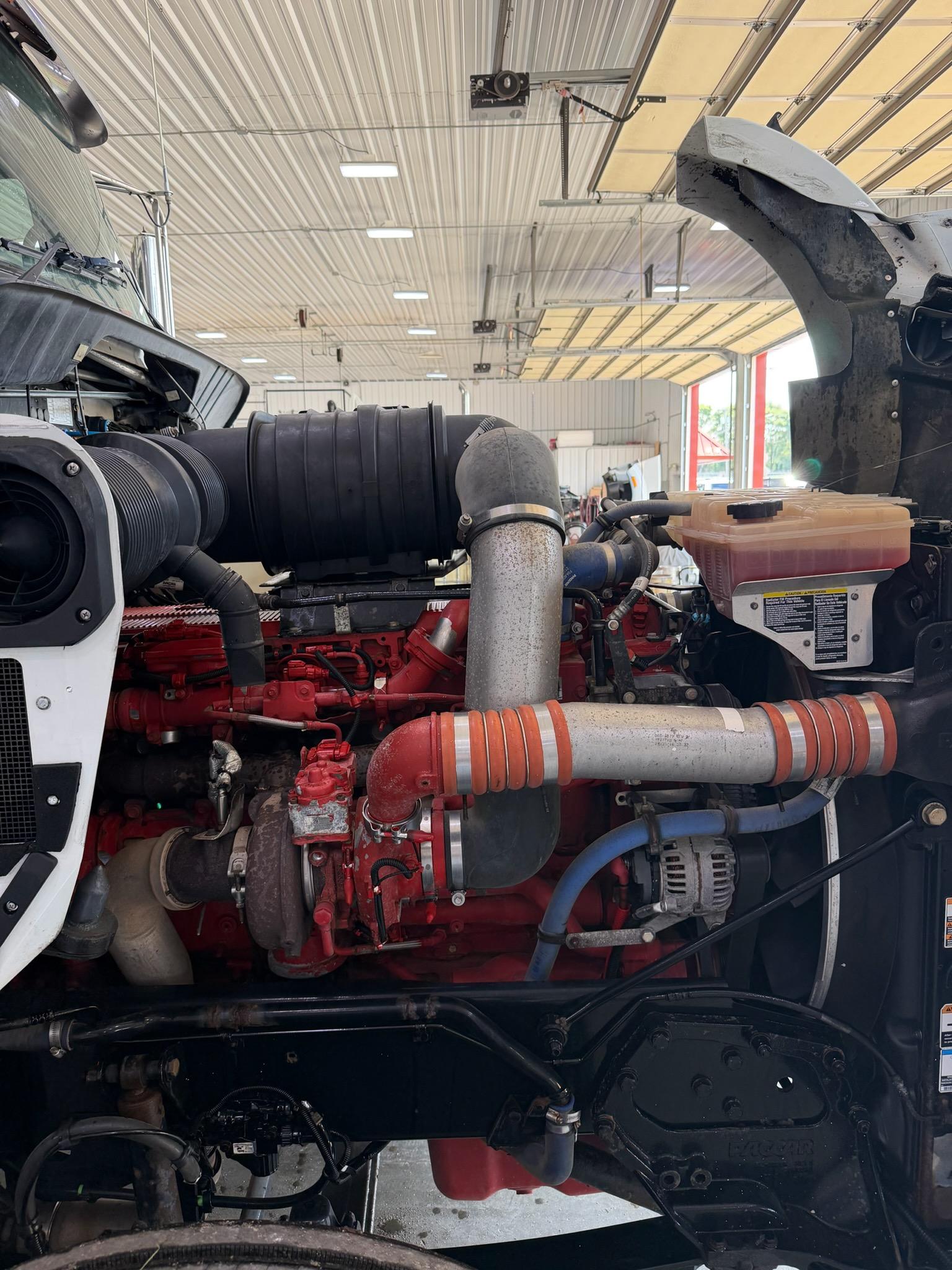 2019 Kenworth T800 Day Cab - image 15