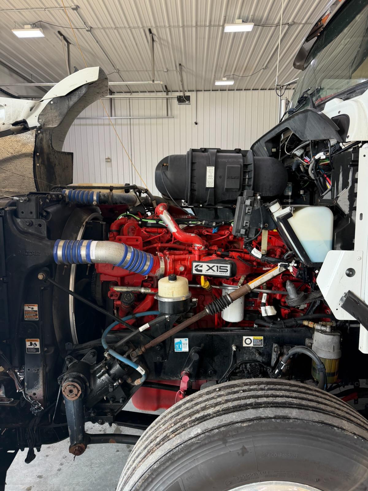 2019 Kenworth T800 Day Cab - image 14