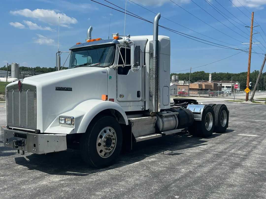2019 Kenworth T800 Day Cab