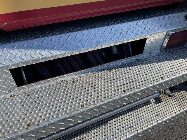 1997 Freightliner FL106 Crew Cab Fire Pumper Truck Detroit Diesel - image 9