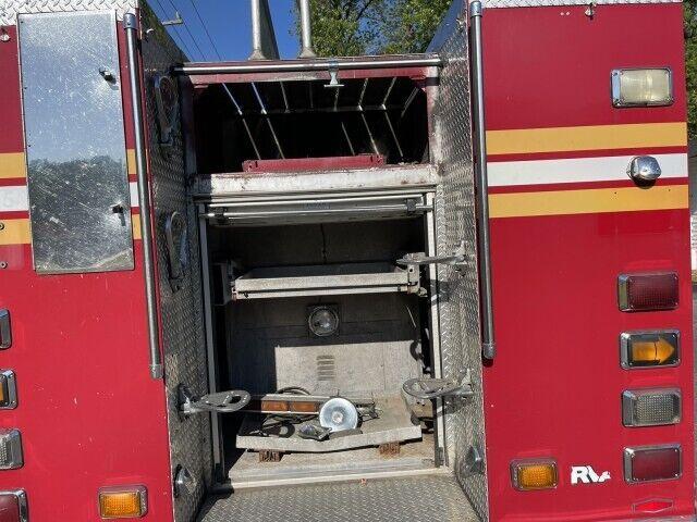 1997 Freightliner FL106 Crew Cab Fire Pumper Truck Detroit Diesel - image 12