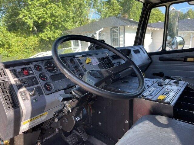 1997 Freightliner FL106 Crew Cab Fire Pumper Truck Detroit Diesel - image 21