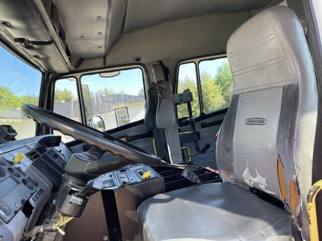 1997 Freightliner FL106 Crew Cab Fire Pumper Truck Detroit Diesel - image 22