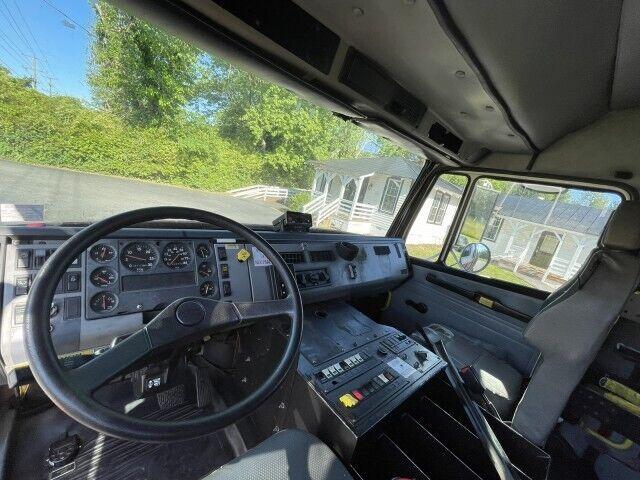 1997 Freightliner FL106 Crew Cab Fire Pumper Truck Detroit Diesel - image 23
