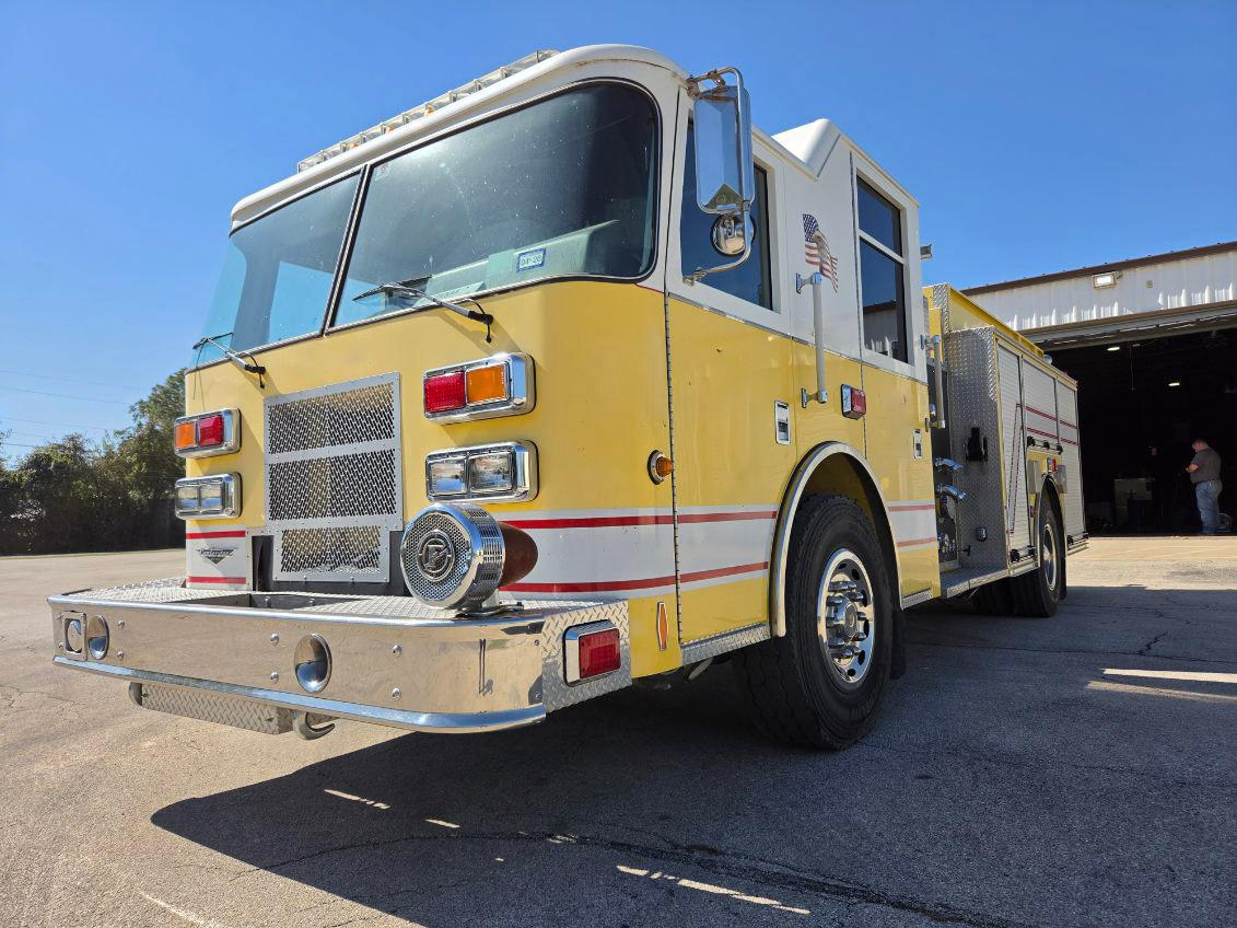 2005 4 Guys Pierce Pumper - image 1