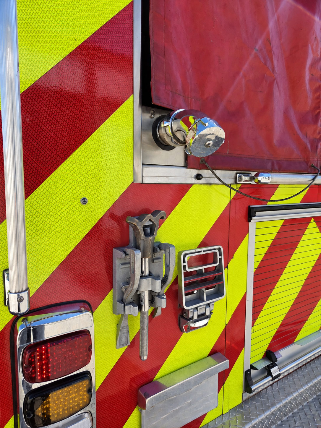 2021 Rosenbauer Commander Pumper - image 25