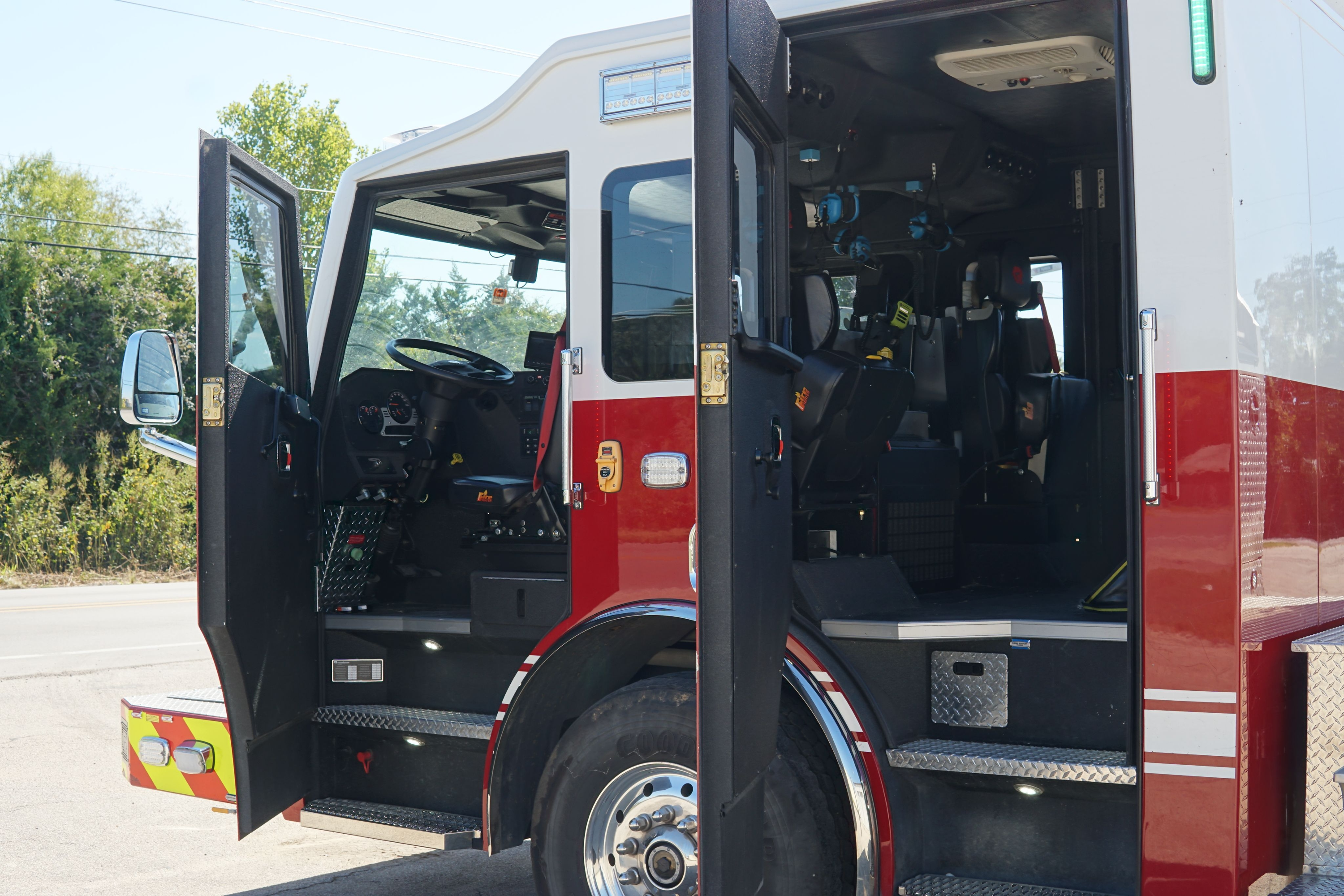 2021 Rosenbauer Commander Pumper - image 28
