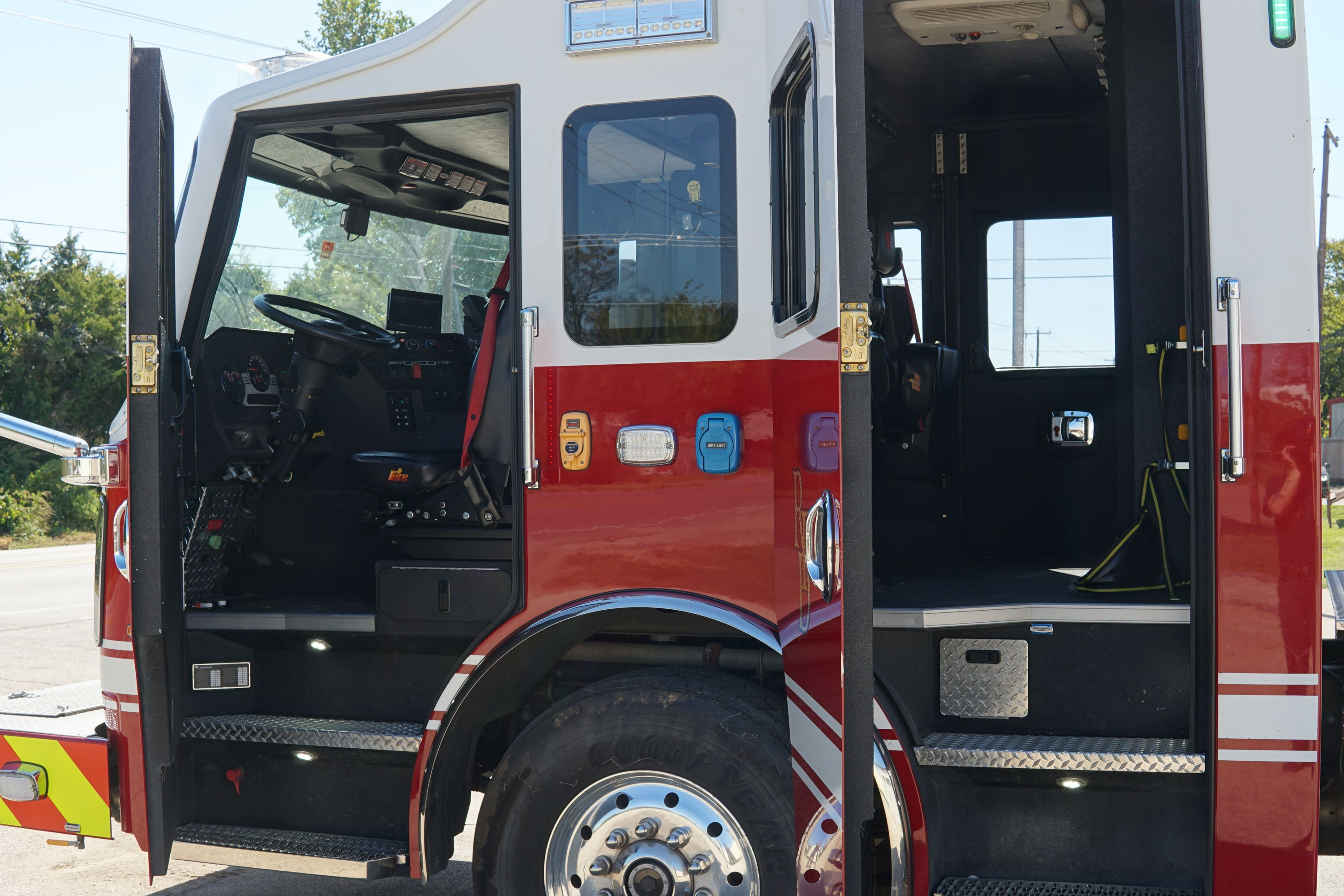2021 Rosenbauer Commander Pumper - image 27