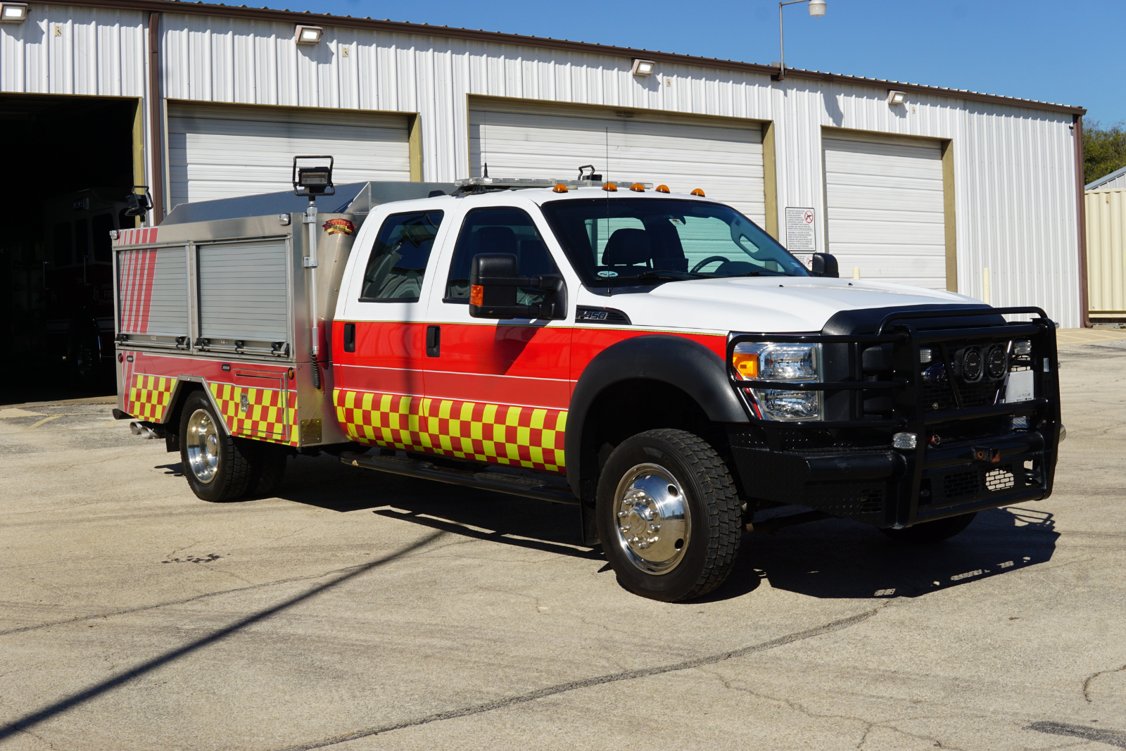 2015 4 Guys Ford 4x4 Squad - image 6