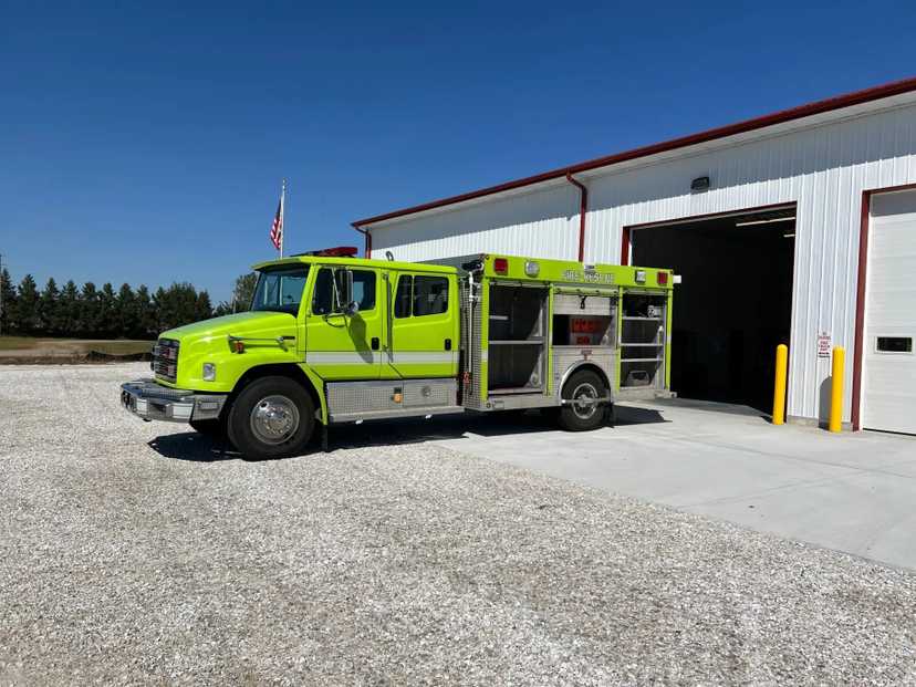 1999 Summit Freightliner Squad — photo 7