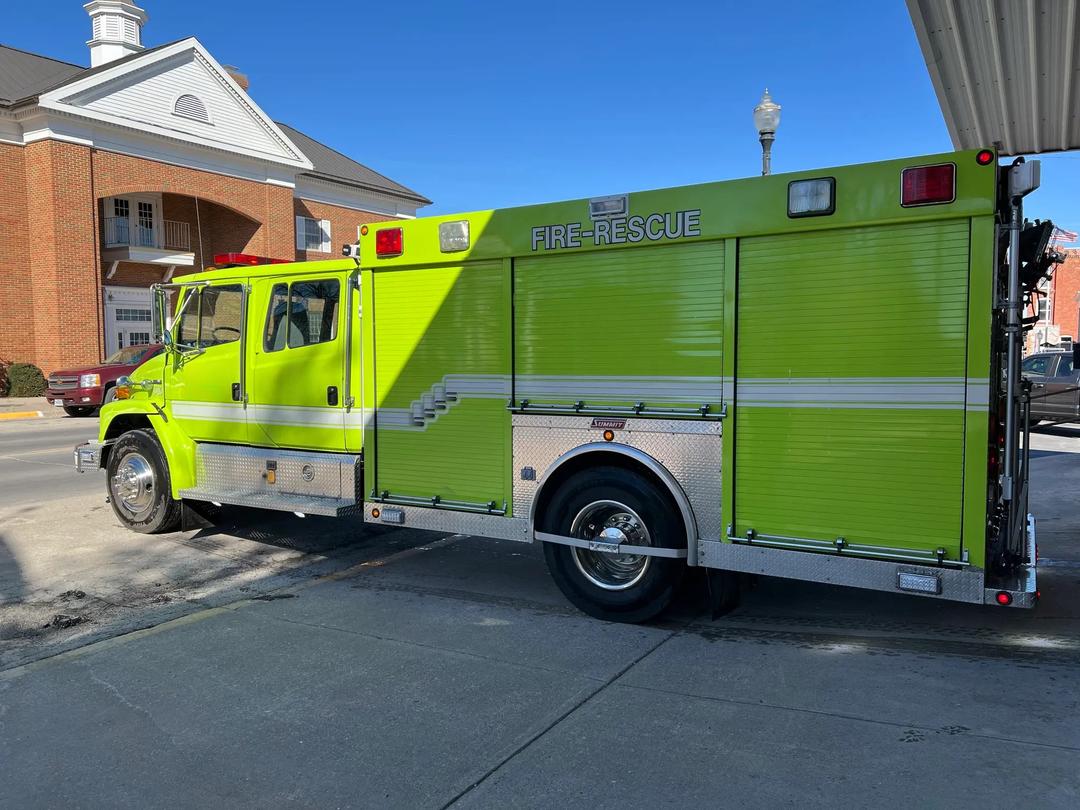 1999 Summit FL-70 Rescue Truck