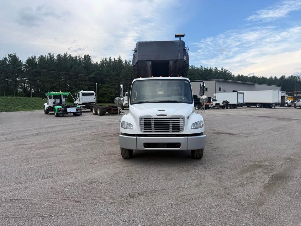 2020 Freightliner M2 Dump Truck - image 5