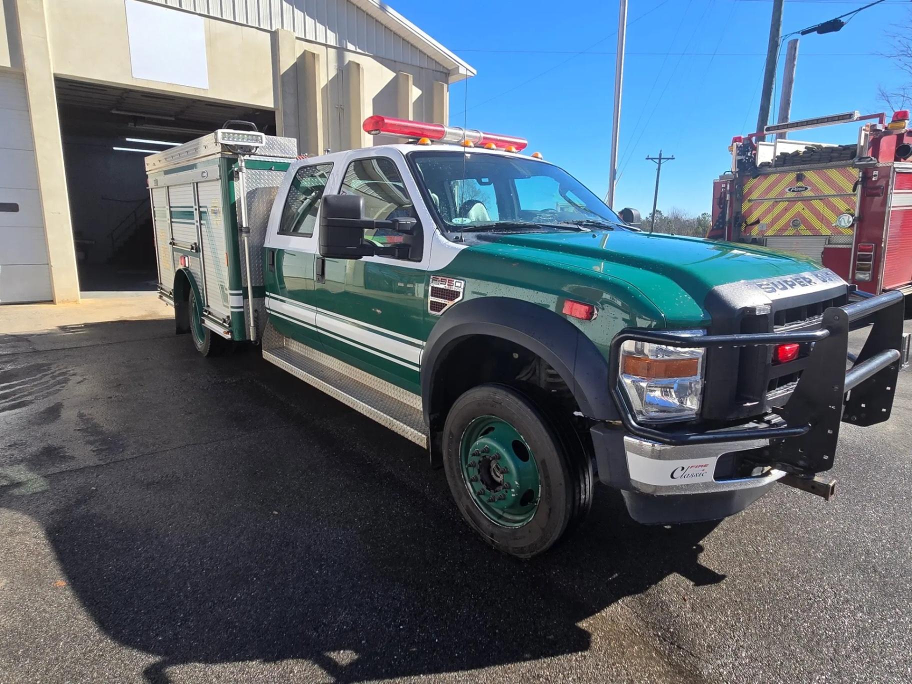2009 E-One Ford 4x4 Squad - image 9