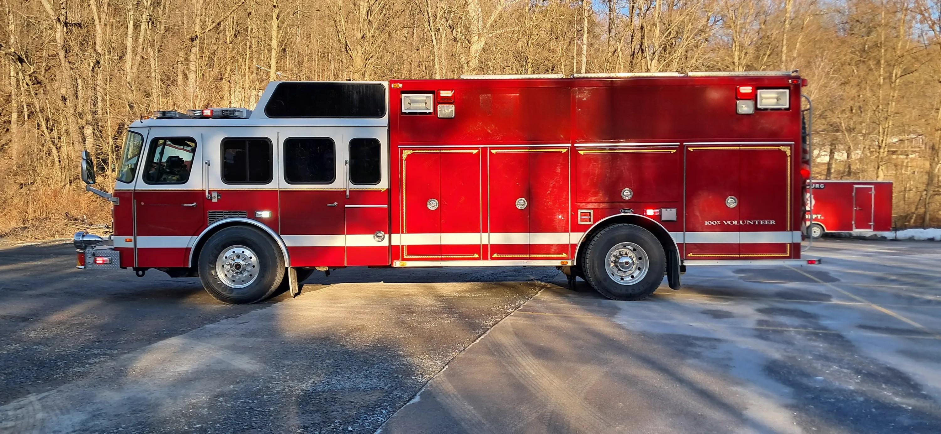 1995 E-One Heavy Rescue - image 3