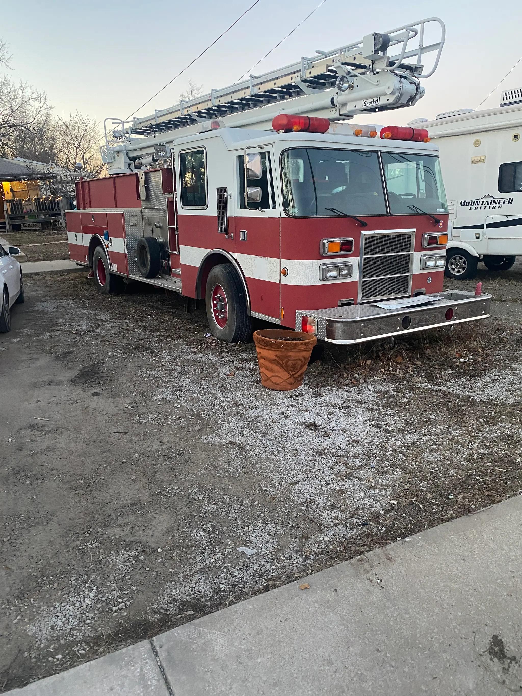 1994 Pierce  - image 3