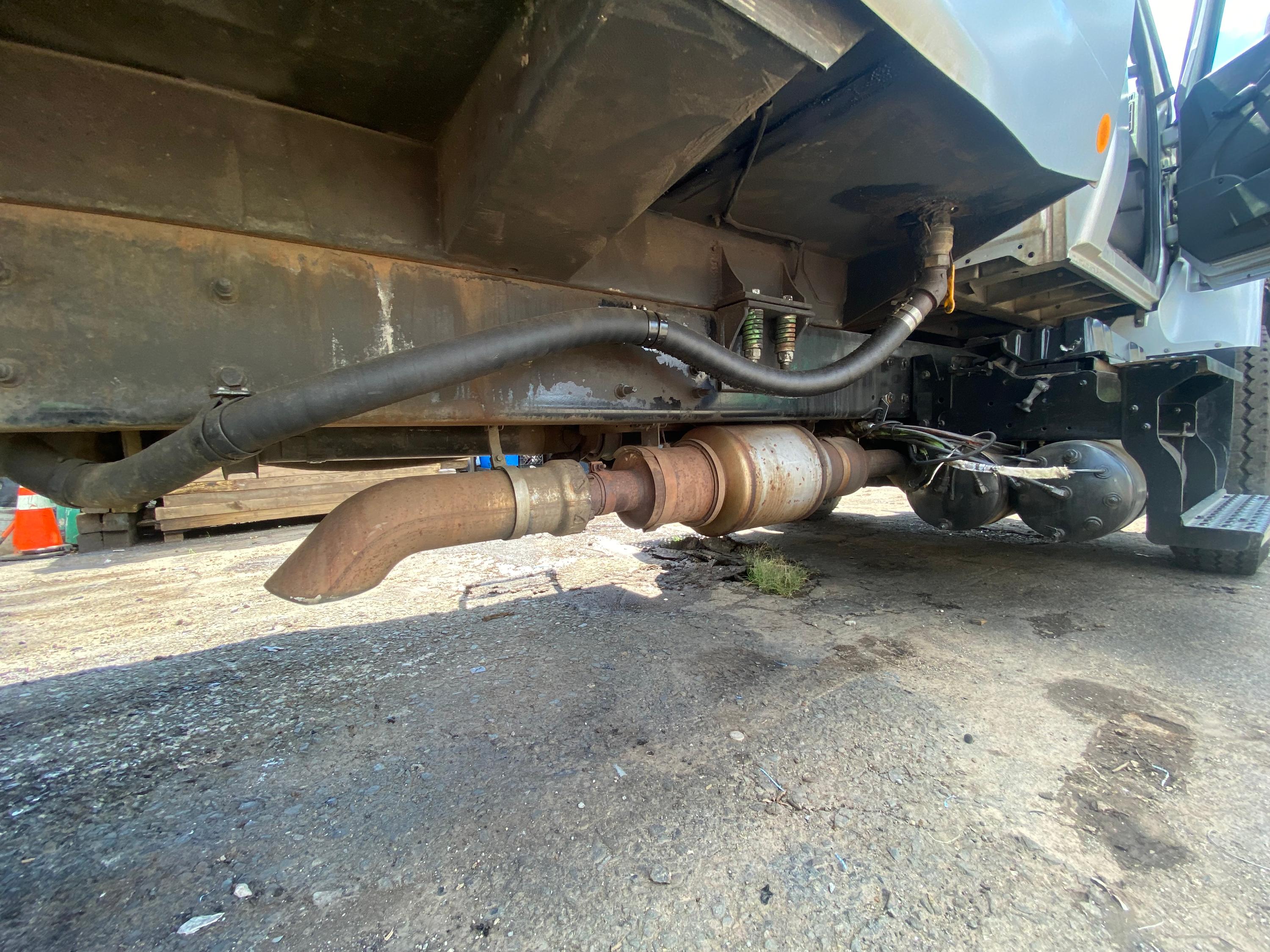 2015 International Loadmaster Rear Loader - image 18