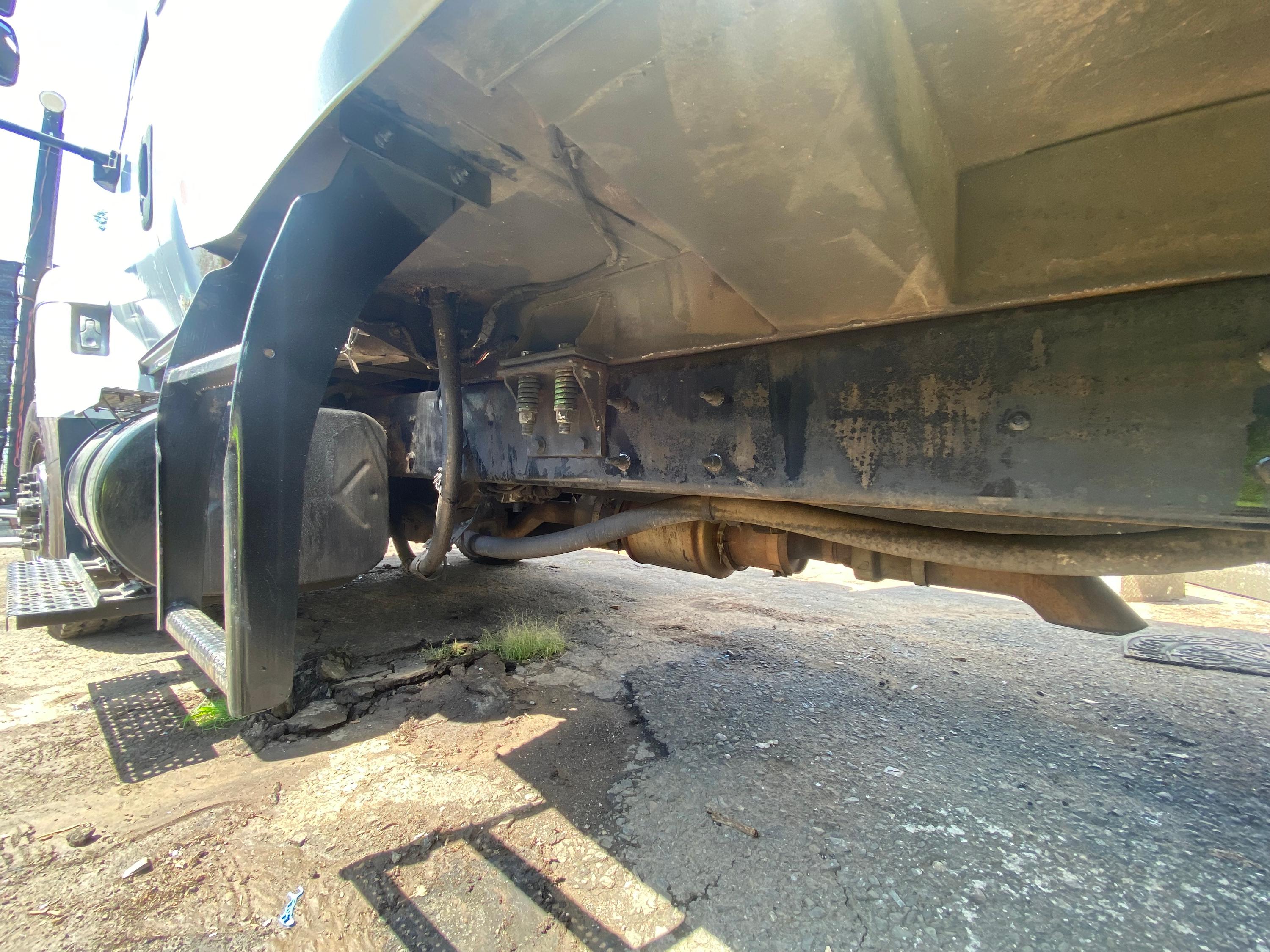 2015 International Loadmaster Rear Loader - image 15